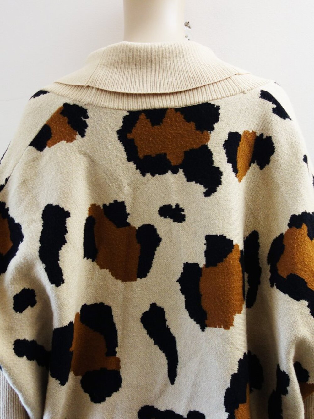 Philosophy Republic Clothing Leopard Print Cardigan Sweater Knit (S) EUC - Picture 9 of 11